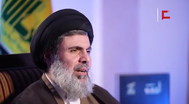 السيد الشهيد متحدثا عن جريدة العهد ضمن الوثائقي الحرف الأول